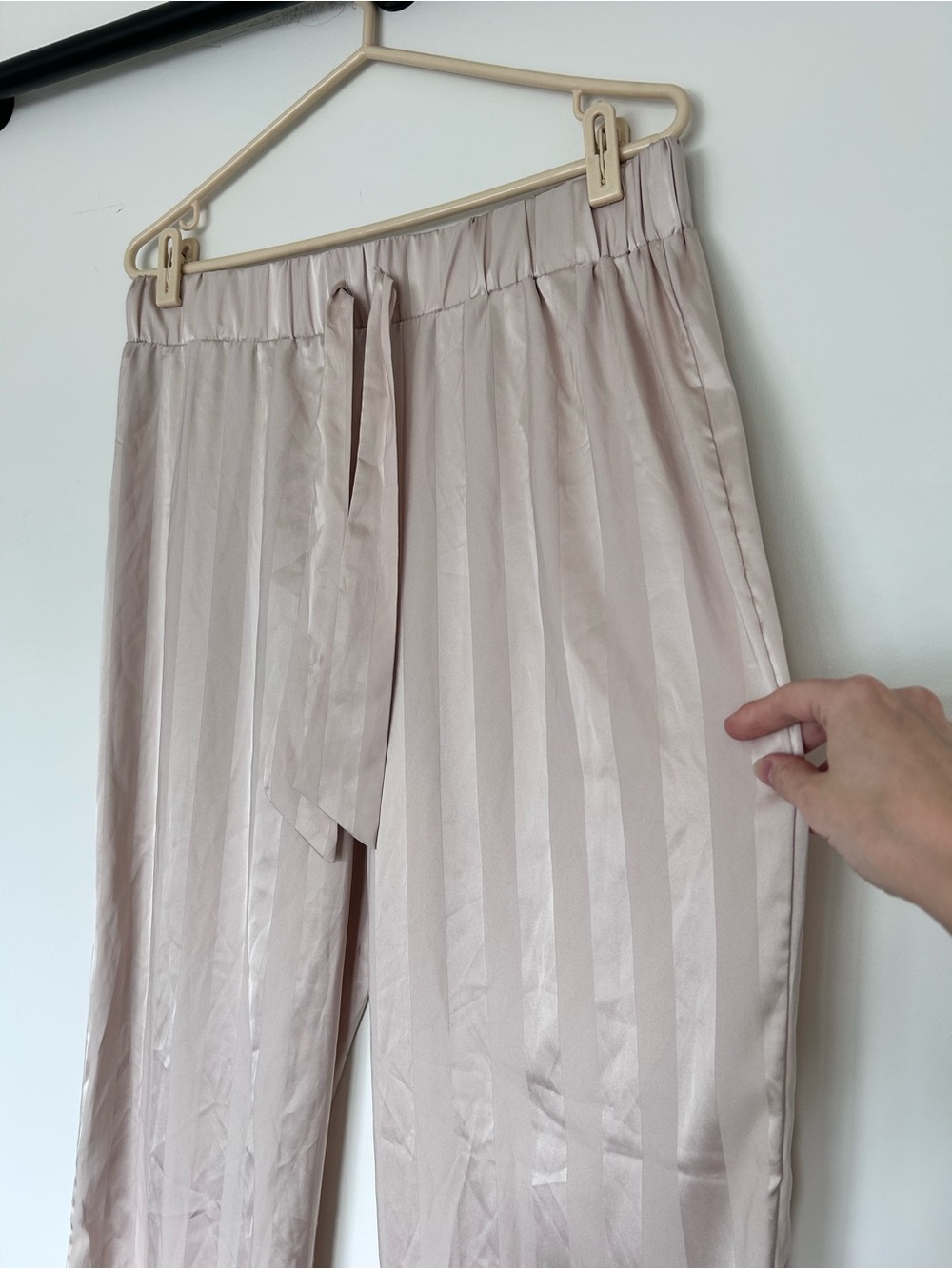 Satin pink stripe sleep pants sz L - Picture 4 of 8